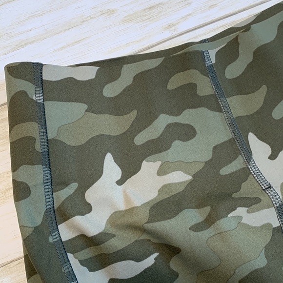 PINK Victoria’s Secret Active Leggings - Camo - Picture 4 of 8